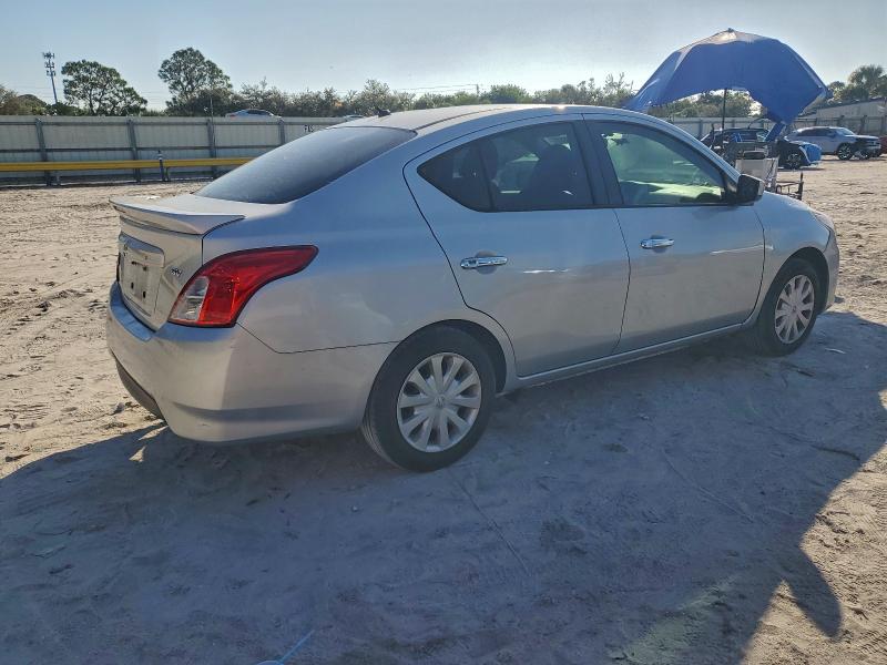 Photo 3 from auction – 2017 NISSAN VERSA S with VIN 3N1CN7AP4HK420001