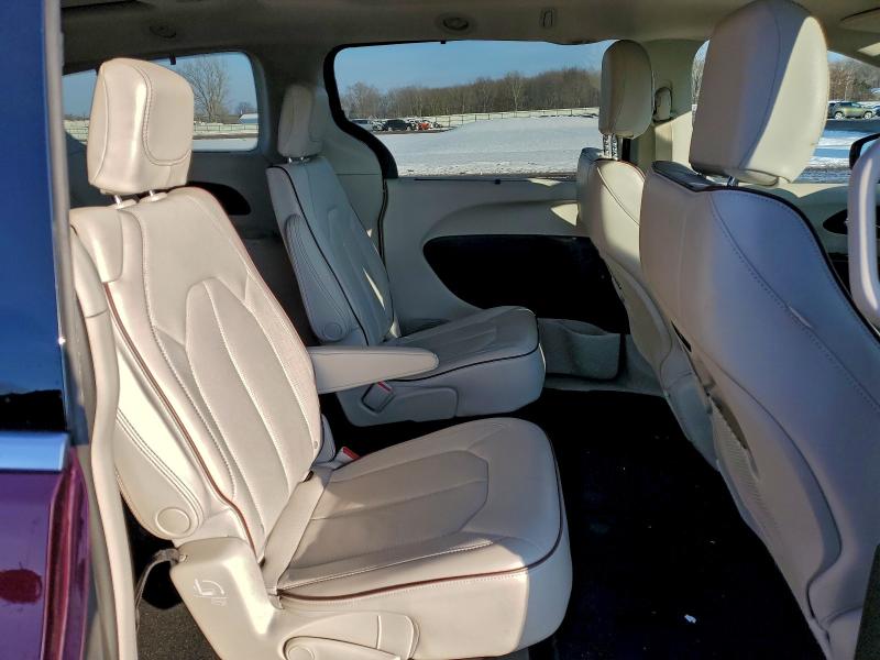 Photo 11 from auction – 2017 CHRYSLER PACIFICA L with VIN 2C4RC1GG9HR513269