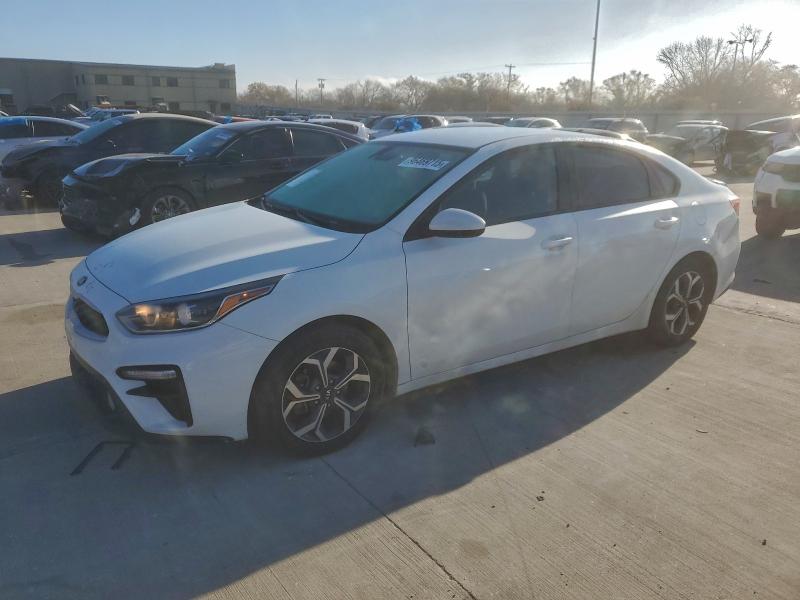 KIA FORTE FE 2021 with VIN 3KPF24AD5ME285756 - Photo from auction