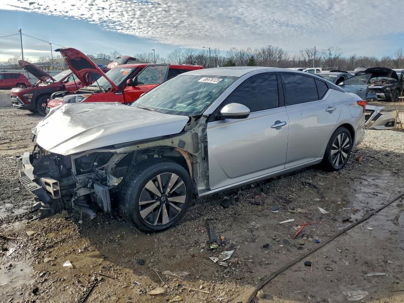 NISSAN ALTIMA 2019 with VIN 1N4BL4EV6KC230788 - Photo from auction