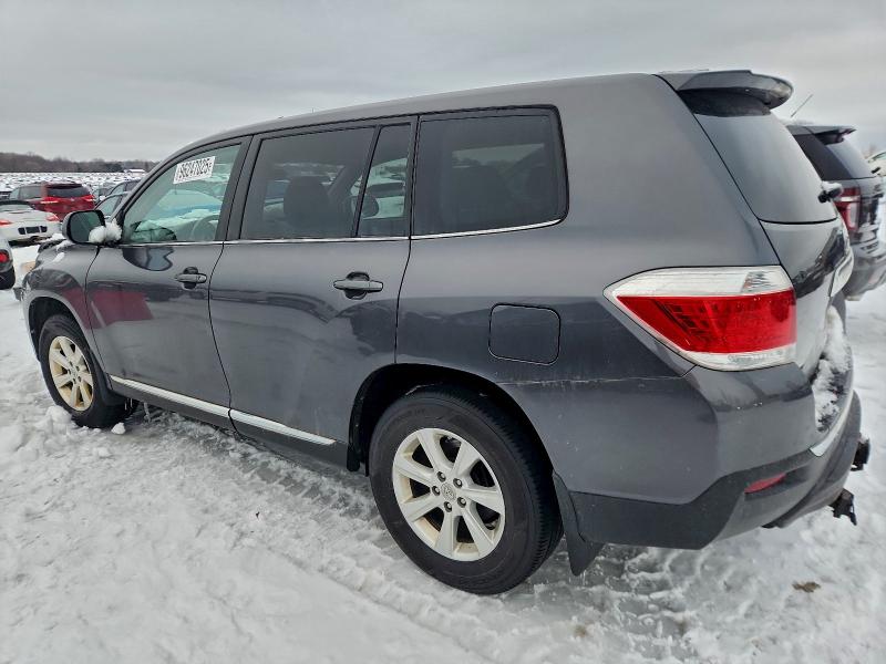Photo 2 from auction – 2011 TOYOTA HIGHLANDER with VIN 5TDZK3EH1BS049709