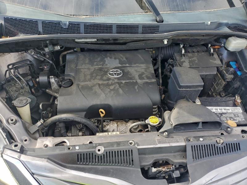 Photo 12 from auction – 2015 TOYOTA SIENNA XLE with VIN 5TDYK3DC6FS538260