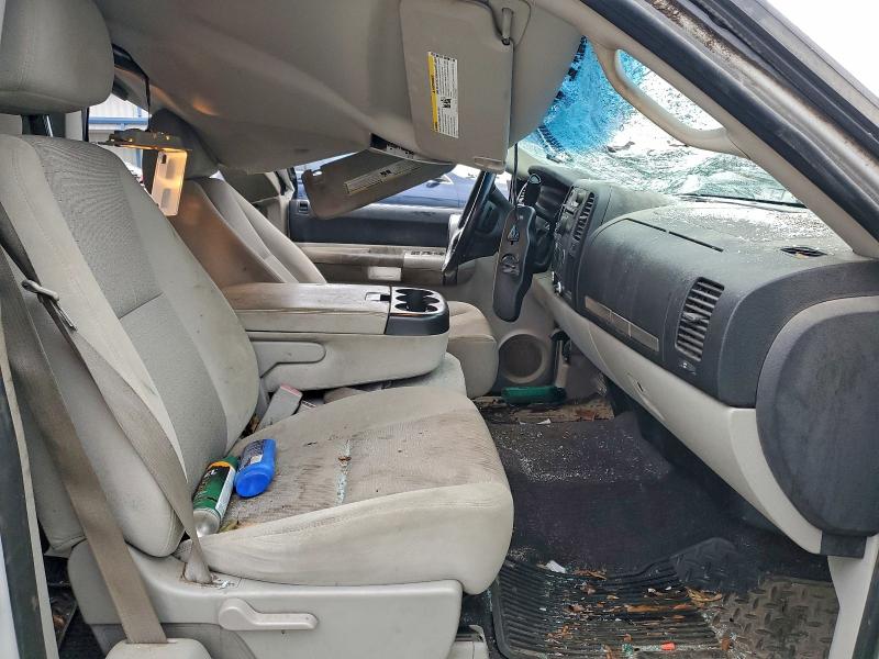Photo 7 from auction – 2009 CHEVROLET SILVERADO with VIN 1GCEC29J19Z297177