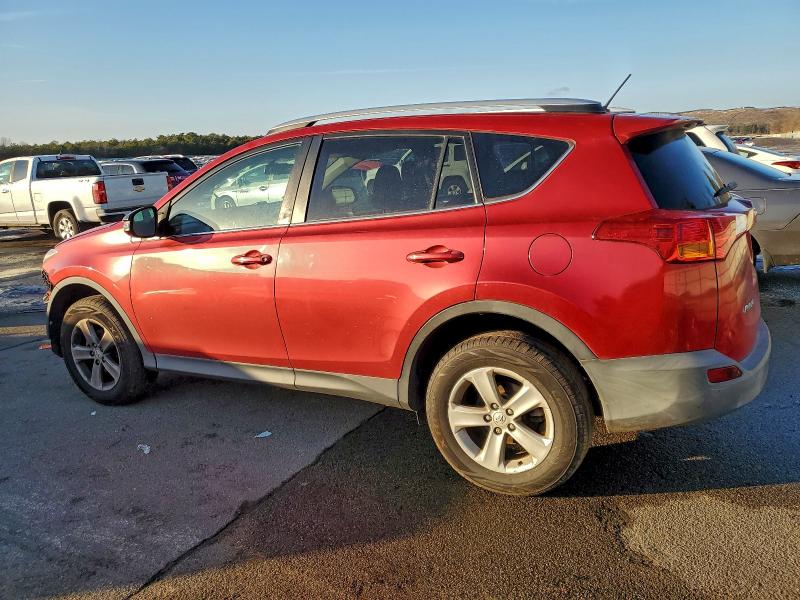 Photo 2 from auction – 2014 TOYOTA RAV4 XLE with VIN 2T3RFREV1EW209765