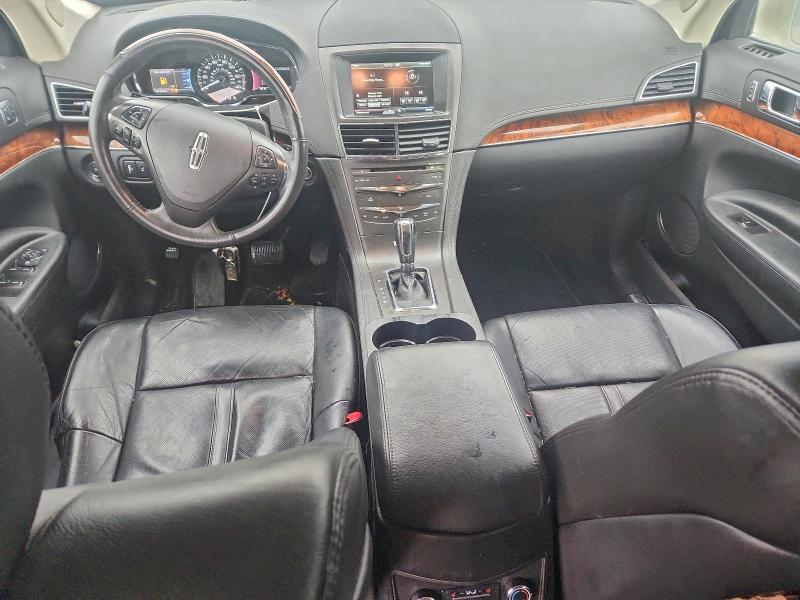 Photo 8 from auction – 2015 LINCOLN MKT with VIN 2LMHJ5FK3FBL03058