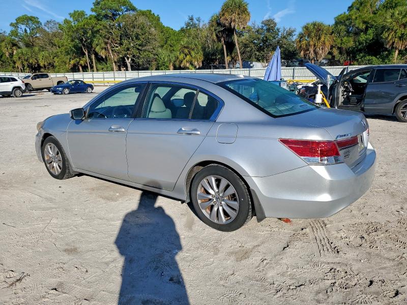 Photo 2 from auction – 2012 HONDA ACCORD EXL with VIN 1HGCP2F84CA213857