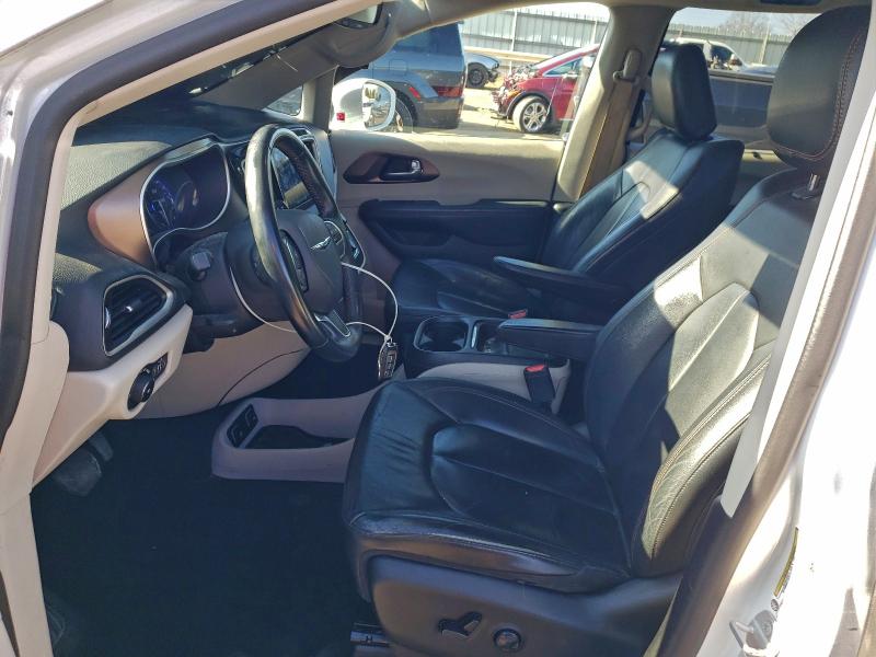 Photo 7 from auction – 2017 CHRYSLER PACIFICA T with VIN 2C4RC1BG5HR503202