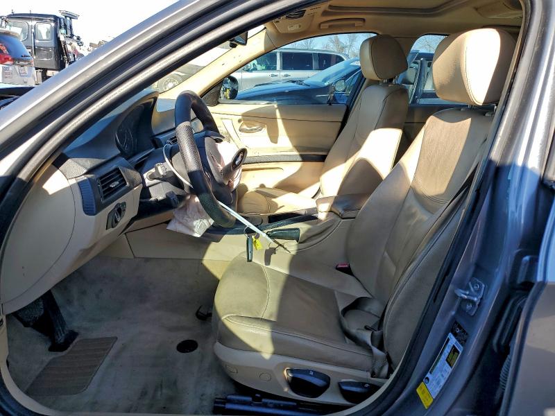 Photo 7 from auction – 2011 BMW 328 XI with VIN WBAPK7C52BA971729