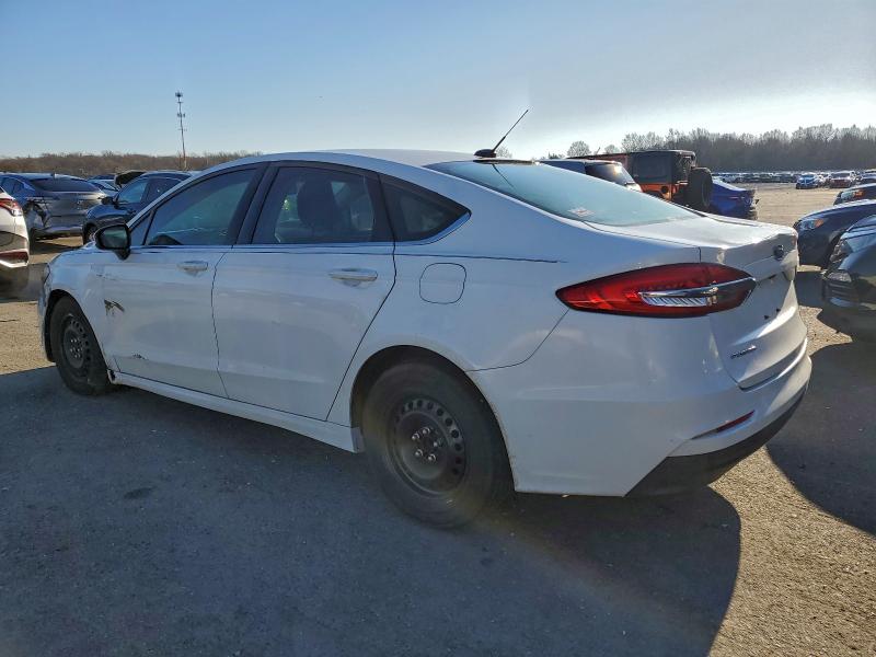 Photo 2 from auction – 2019 FORD FUSION S with VIN 3FA6P0G70KR280987