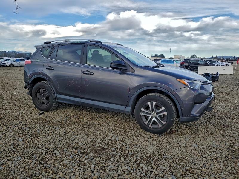 Photo 4 from auction – 2017 TOYOTA RAV4 LE with VIN JTMZFREV1HJ719617