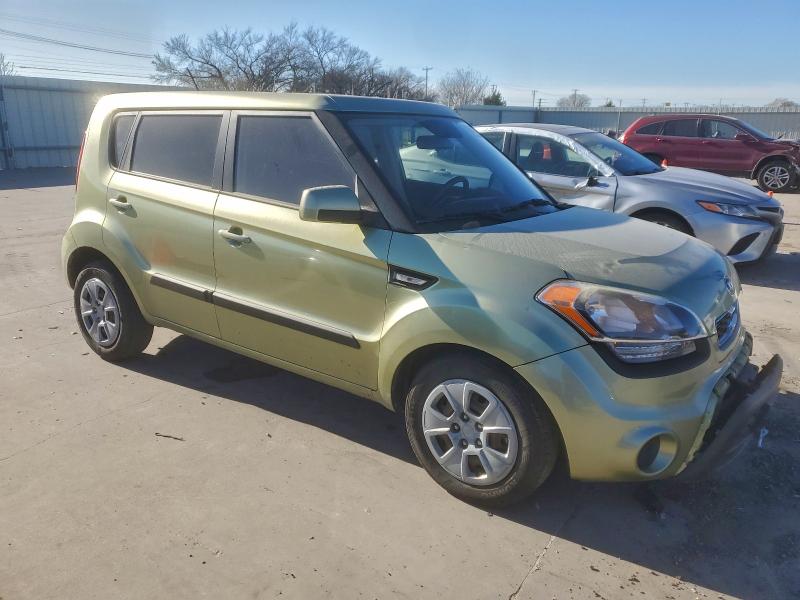 Photo 4 from auction – 2013 KIA SOUL with VIN KNDJT2A51D7600959