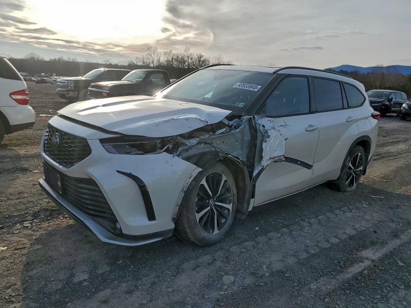 TOYOTA HIGHLANDER 2021 with VIN 5TDJZRBH9MS141217 - Photo from auction