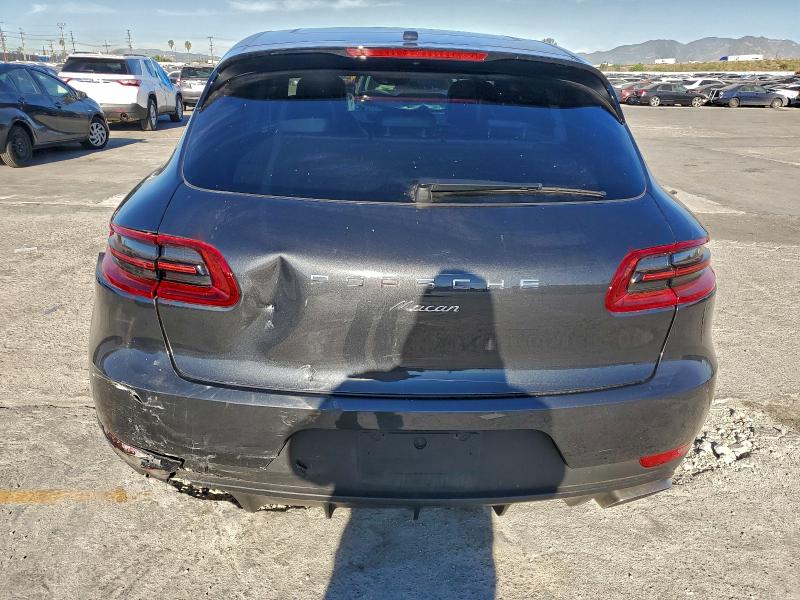 Photo 6 from auction – 2018 PORSCHE MACAN with VIN WP1AA2A57JLB05057