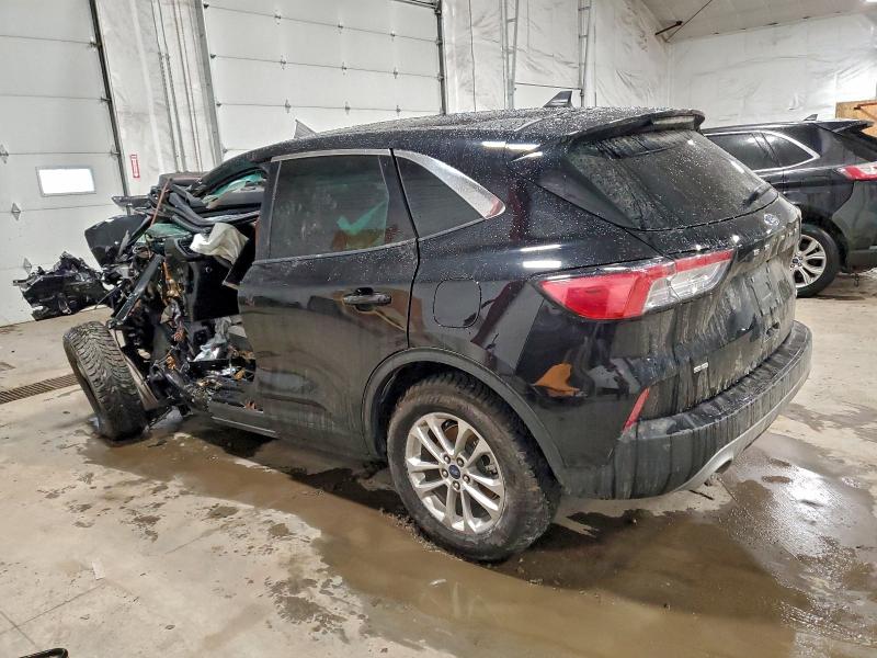 Photo 2 from auction – 2022 FORD ESCAPE SE with VIN 1FMCU9G68NUB96460