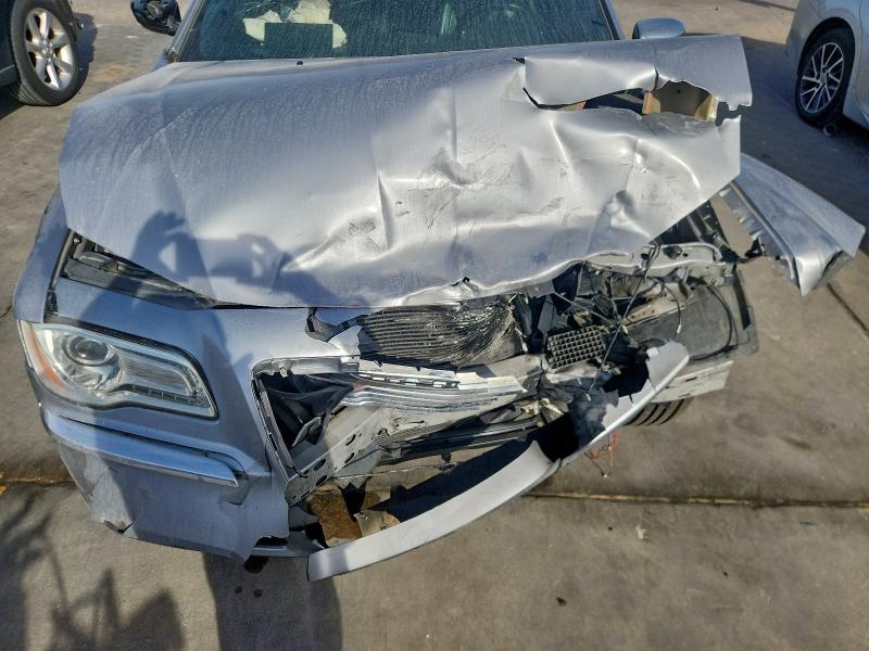 Photo 11 from auction – 2013 CHRYSLER 300C with VIN 2C3CCAET7DH708233