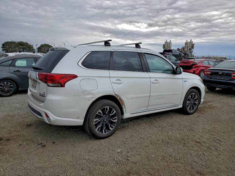 Photo 3 from auction – 2018 MITSUBISHI OUTLANDER with VIN JA4J24A53JZ055484