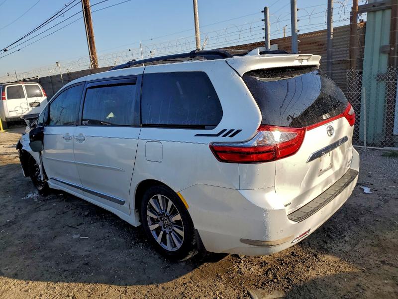 Photo 2 from auction – 2020 TOYOTA SIENNA XLE with VIN 5TDYZ3DC4LS057219