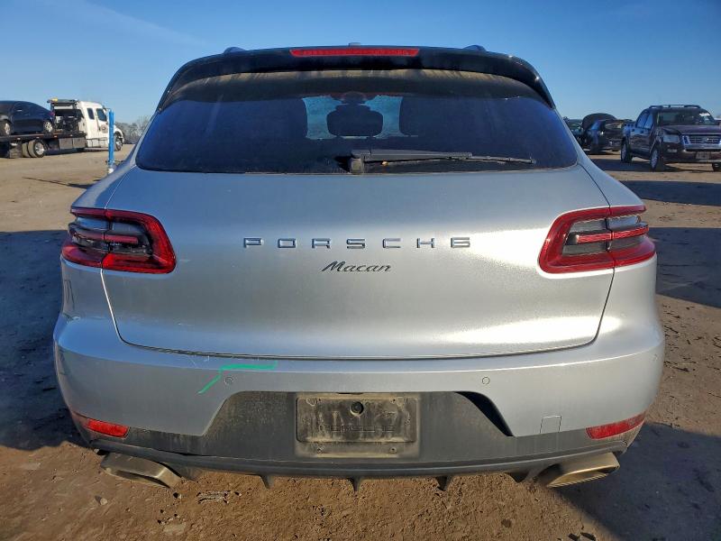 Photo 6 from auction – 2017 PORSCHE MACAN with VIN WP1AA2A50HLB02026