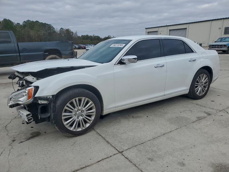 CHRYSLER 300 2014 with VIN 2C3CCARG1EH355938 - Photo from auction