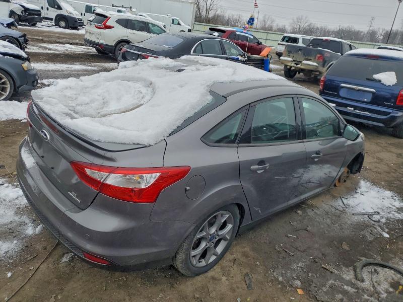 Photo 3 from auction – 2014 FORD FOCUS SE with VIN 1FADP3F23EL223443