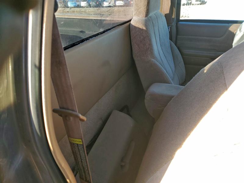 Photo 10 from auction – 2000 GMC SONOMA with VIN 1GTCS1450YK242967