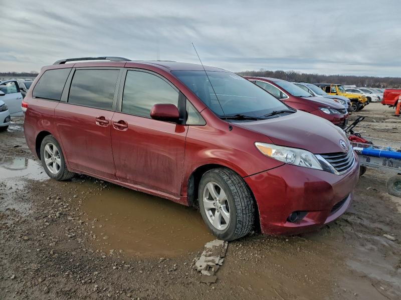 Photo 4 from auction – 2012 TOYOTA SIENNA LE with VIN 5TDKK3DC6CS277293