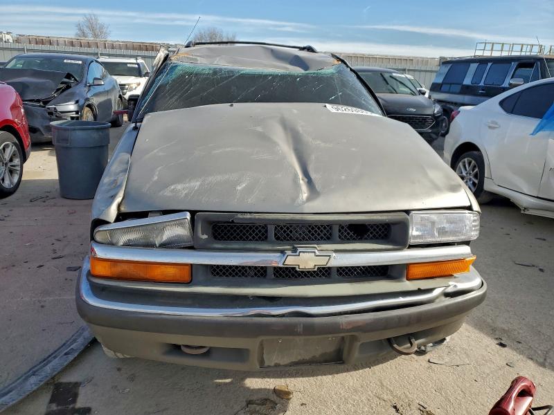 Photo 5 from auction – 2000 CHEVROLET BLAZER with VIN 1GNDT13W4YK203950