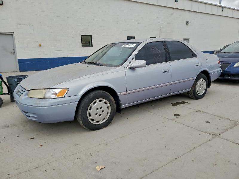 TOYOTA CAMRY 1998 with VIN JT2BG22K7W0109619 - Photo from auction