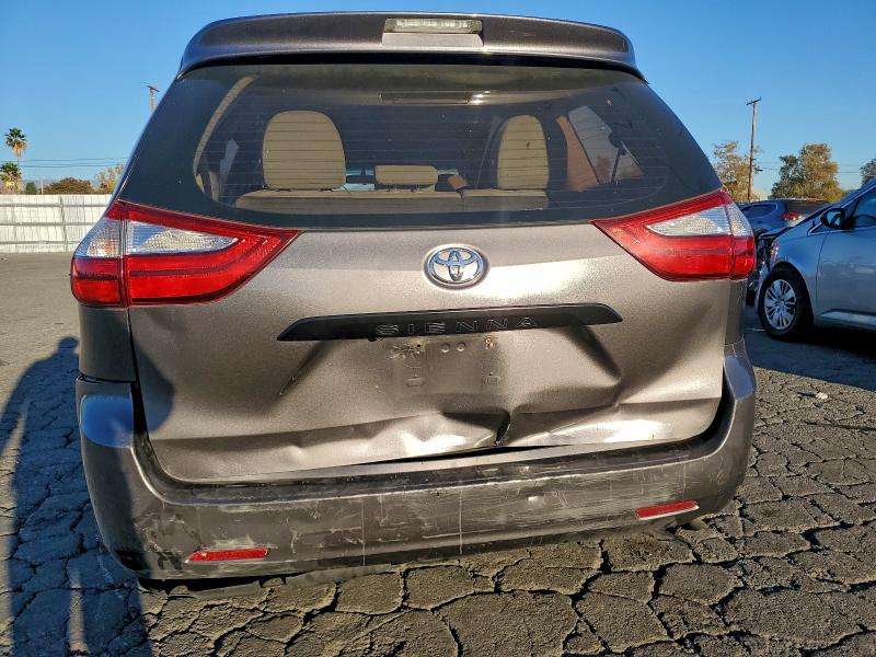 Photo 6 from auction – 2015 TOYOTA SIENNA with VIN 5TDZK3DC3FS614960