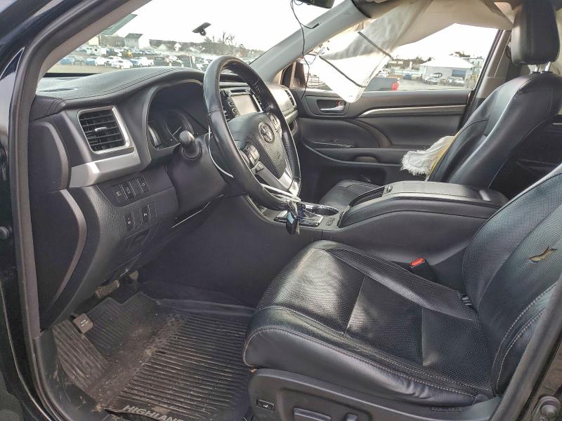 Photo 7 from auction – 2018 TOYOTA HIGHLANDER with VIN 5TDDZRFHXJS884097