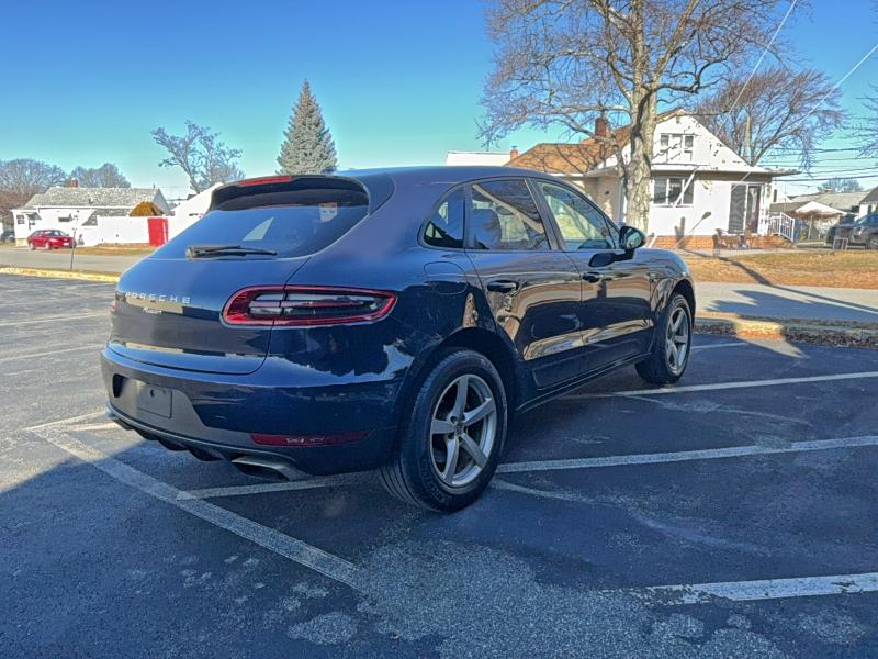 Photo 4 from auction – 2017 PORSCHE MACAN with VIN WP1AA2A59HLB80420