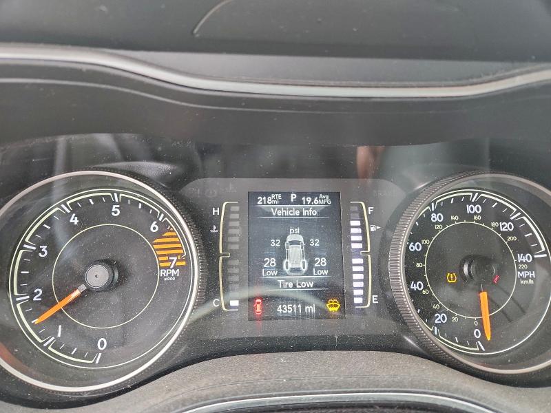Photo 9 from auction – 2019 JEEP CHEROKEE L with VIN 1C4PJLCB2KD331992