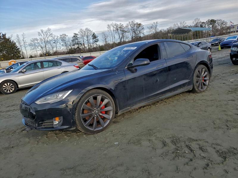 TESLA MODEL S 2015 with VIN 5YJSA1E44FF110972 - Photo from auction