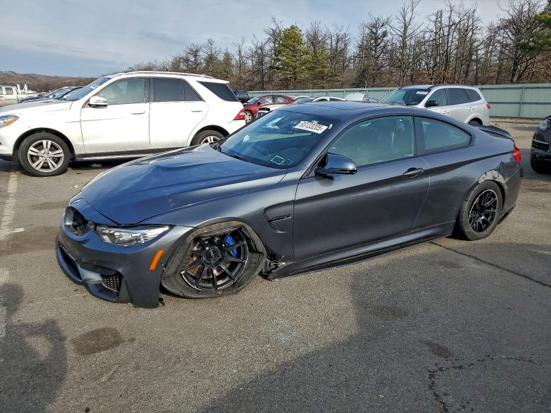 BMW M4 2015 with VIN WBS3R9C56FK331282 - Photo from auction