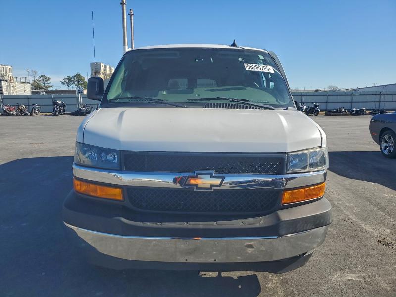 Photo 5 from auction – 2018 CHEVROLET EXPRESS G3 with VIN 1GAZGPFG2J1259187