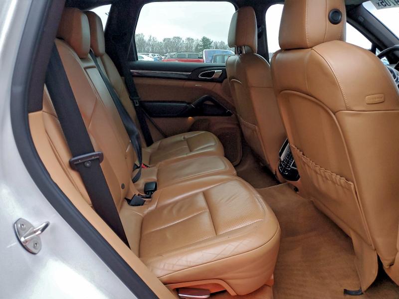 Photo 11 from auction – 2014 PORSCHE CAYENNE with VIN WP1AA2A27ELA09943