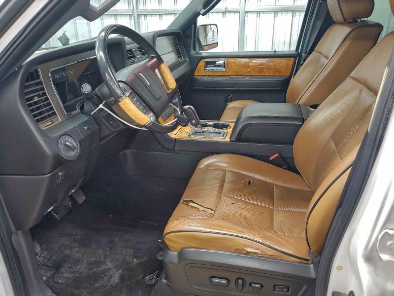 Photo 7 from auction – 2011 LINCOLN NAVIGATOR with VIN 5LMJJ2J59BEJ00023
