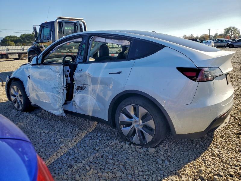 Photo 2 from auction – 2020 TESLA MODEL Y with VIN 5YJYGDEE5LF010426