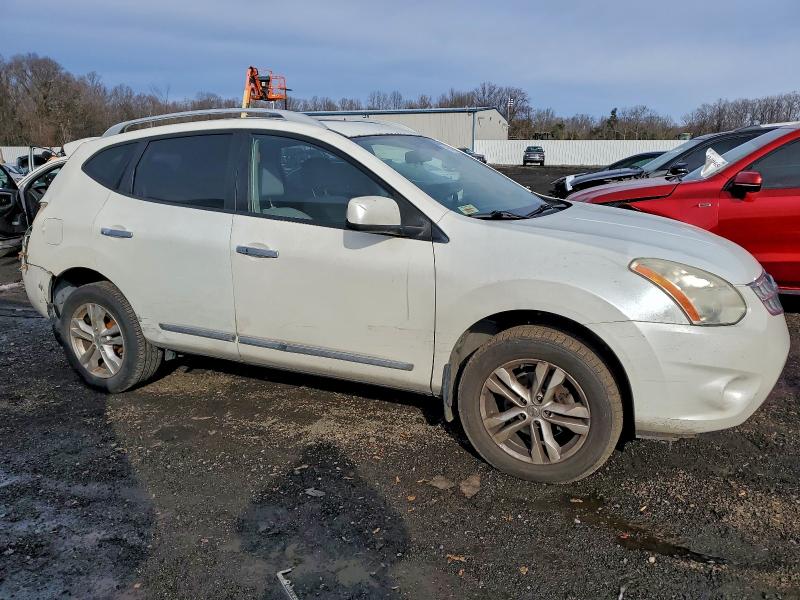 Photo 4 from auction – 2013 NISSAN ROGUE with VIN JN8AS5MV7DW657774