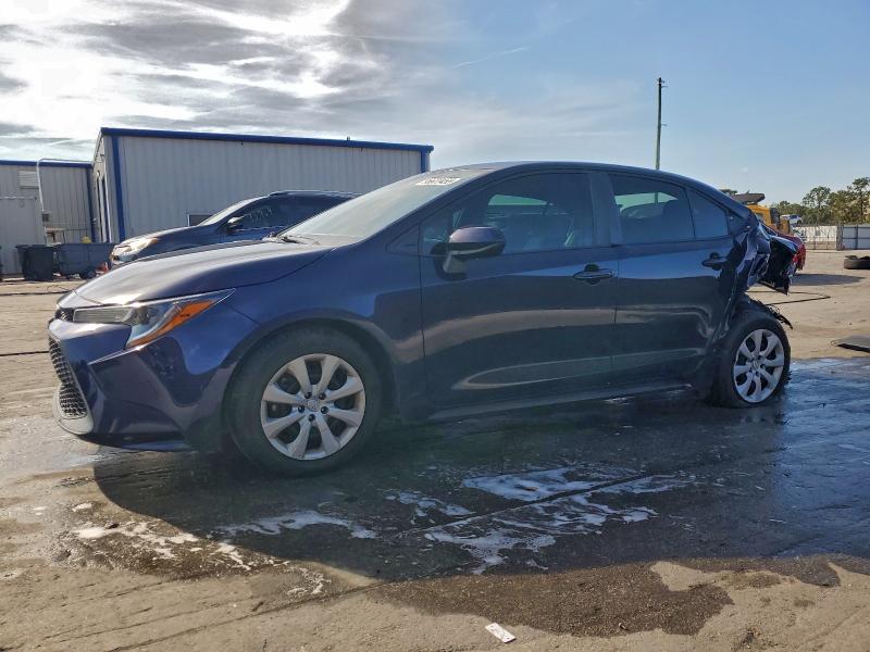 TOYOTA COROLLA LE 2022 with VIN 5YFEPMAE3NP375557 - Photo from auction