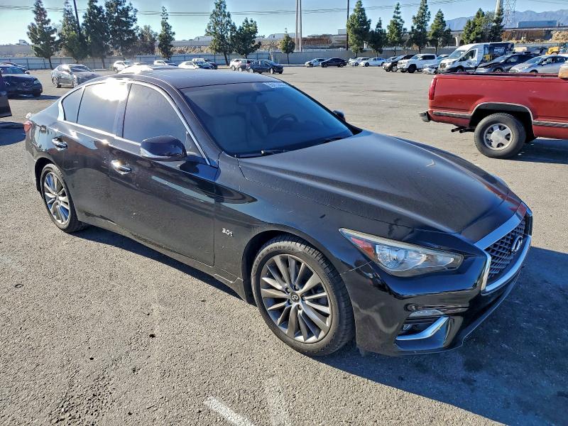Photo 4 from auction – 2018 INFINITI Q50 LUXE with VIN JN1EV7AP1JM590332