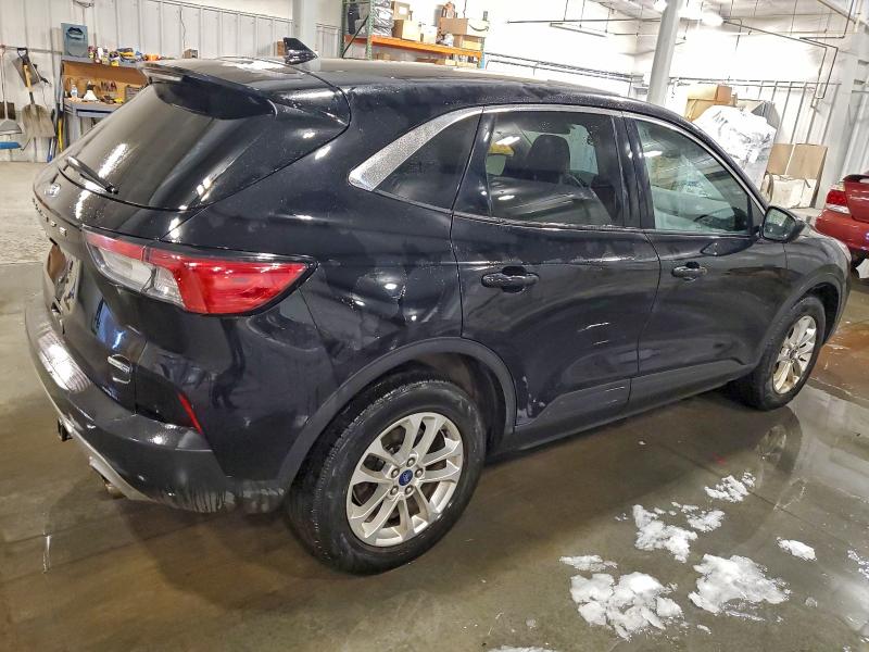 Photo 3 from auction – 2020 FORD ESCAPE SE with VIN 1FMCU9G68LUA34793