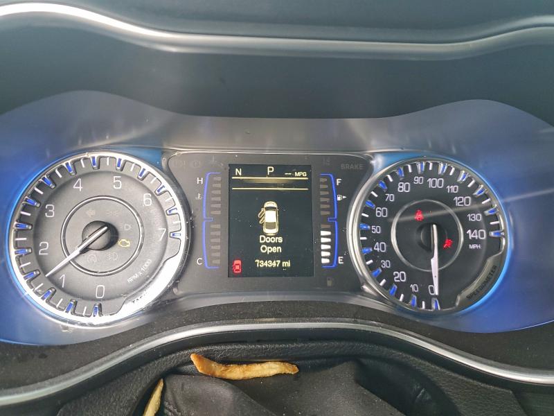 Photo 9 from auction – 2016 CHRYSLER 200 LIMITE with VIN 1C3CCCAB2GN165653