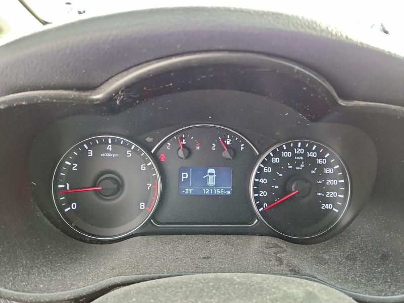 Photo 9 from auction – 2016 KIA RONDO with VIN KNAHT8A37G7125500