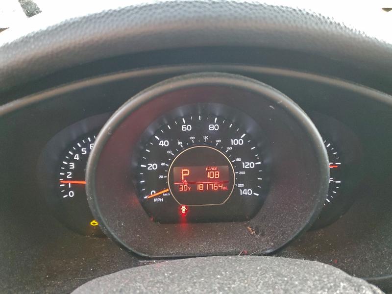 Photo 9 from auction – 2015 KIA SOUL with VIN KNDJN2A21F7759287