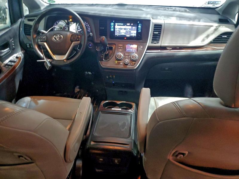 Photo 8 from auction – 2015 TOYOTA SIENNA XLE with VIN 5TDDK3DC2FS112189