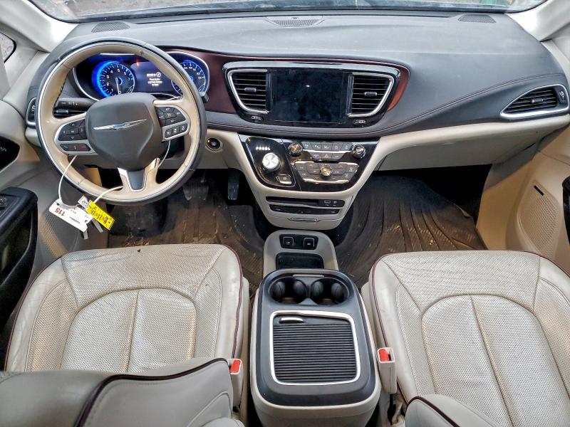 Photo 8 from auction – 2017 CHRYSLER PACIFICA L with VIN 2C4RC1GGXHR683513