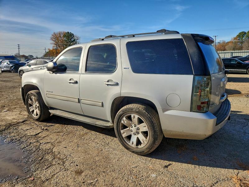 Photo 2 from auction – 2010 GMC YUKON SLT with VIN 1GKMCCE32AR168320