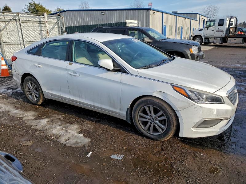 Photo 4 from auction – 2017 HYUNDAI SONATA with VIN 5NPE24AF6HH499900