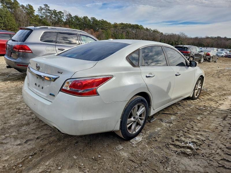 Photo 3 from auction – 2014 NISSAN ALTIMA 2.5 with VIN 1N4AL3AP2EC138692